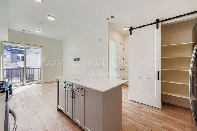 Building Photo - 2876 W 53rd Ave