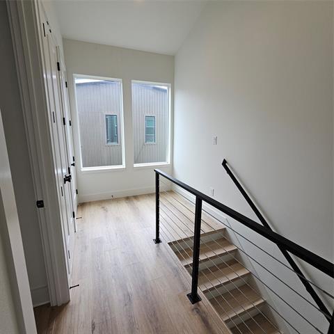 Building Photo - 2143 Mail Ave