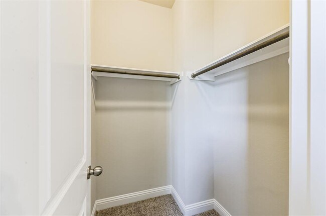 Building Photo - 18311 Harmony Bluff Ln