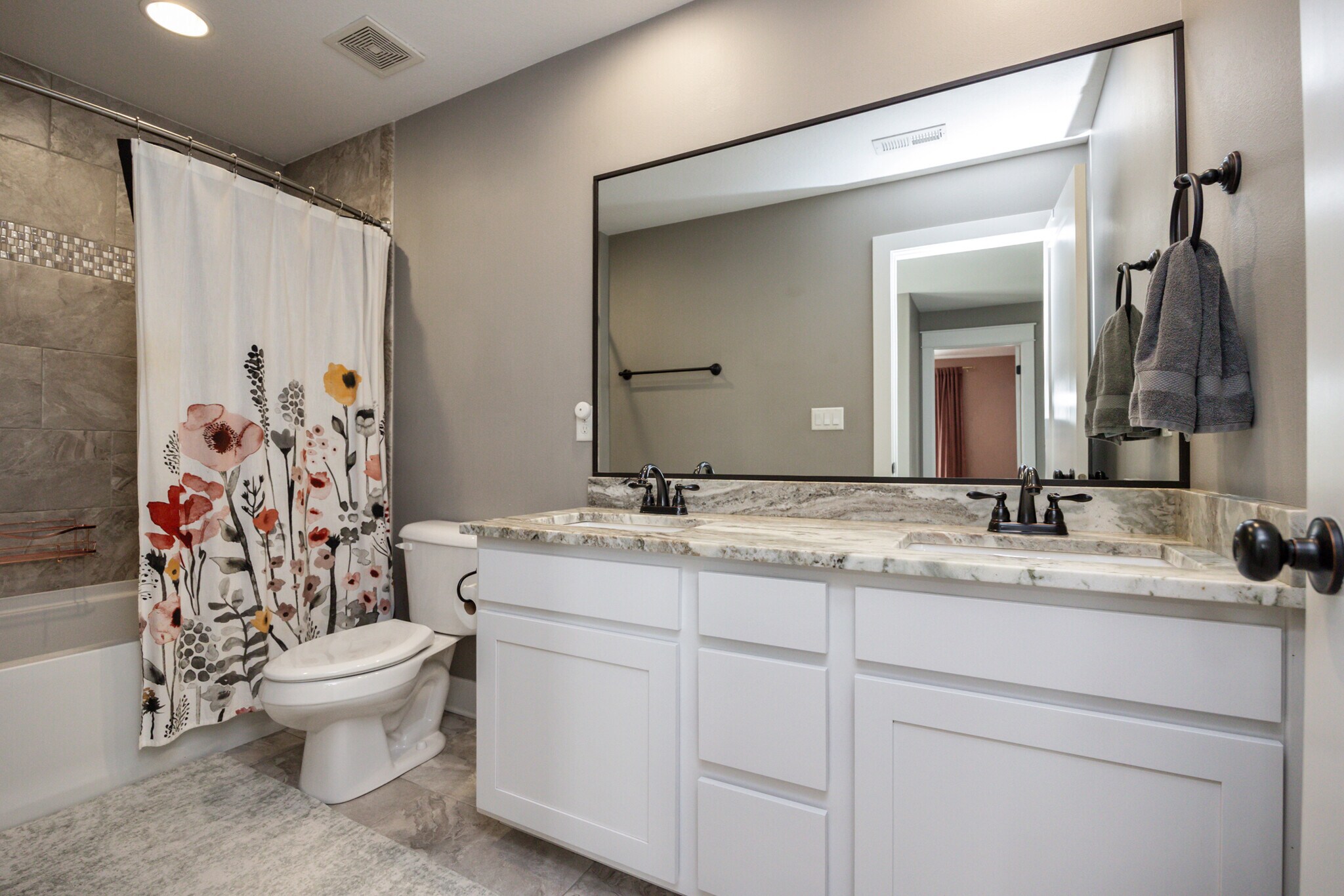 Building Photo - 9440 Rushbrook Dr