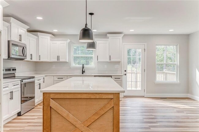 Building Photo - 22 Earls Way