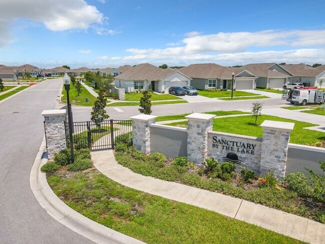 Primary Photo - Beautiful 3 Bedroom 2 bath Home in desirab...