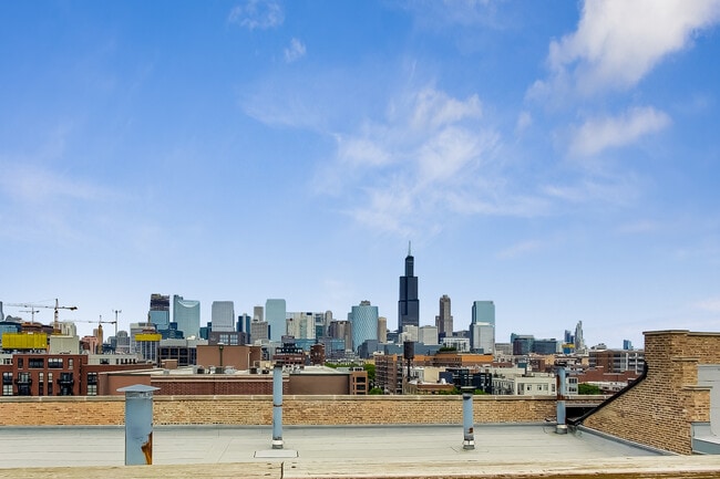 Building Photo - 1327 W Washington Blvd