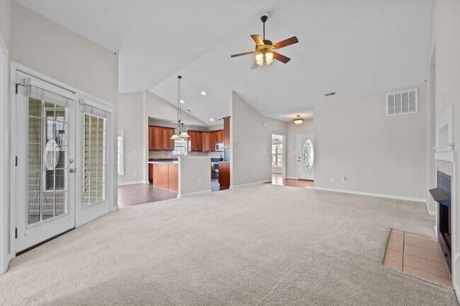 Building Photo - 115 Ravenscroft Way