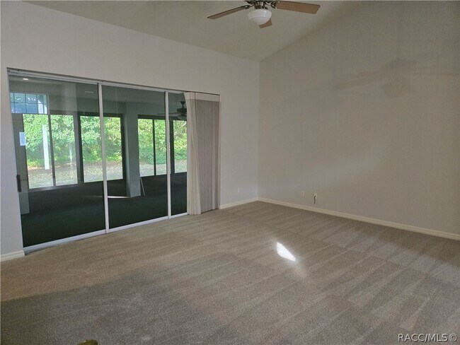 Building Photo - 14 Hollyhock Ct
