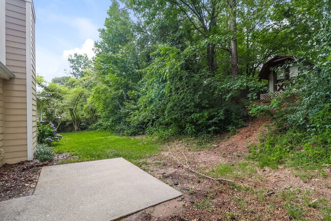 Building Photo - 5009 River Rock Way