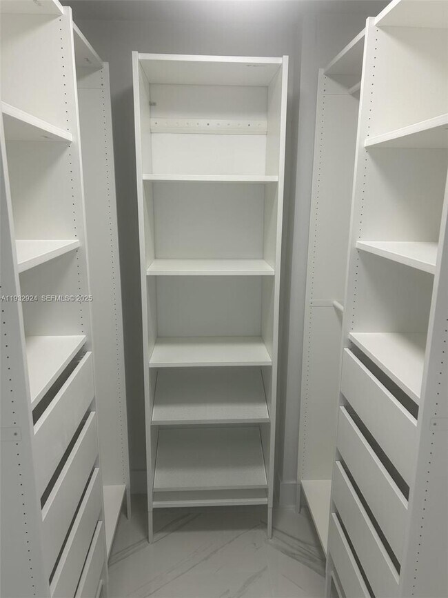 Building Photo - 55 Ocean Ln Dr