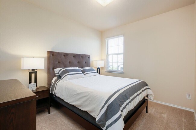 Building Photo - Haslet 4 Bedroom Home