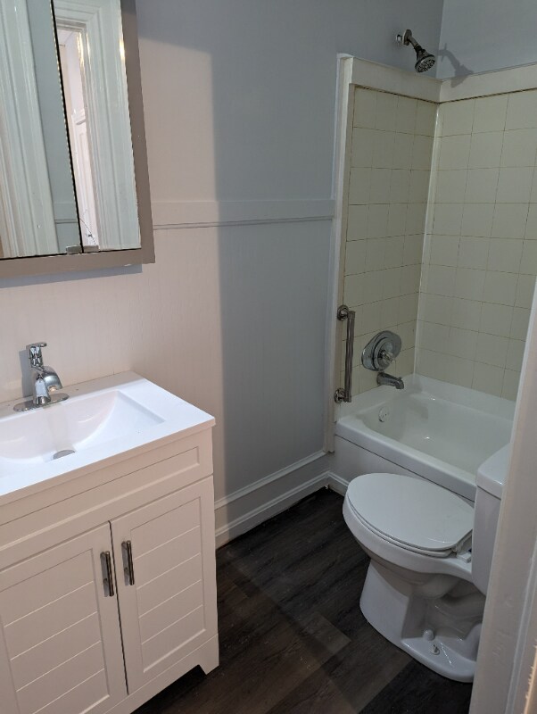 Building Photo - 112 S Maple Ave