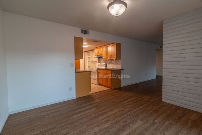 Building Photo - 5530 Sandpiper Ct