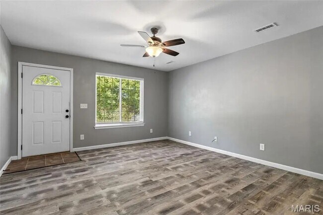 Building Photo - 1835 Woodland Trl