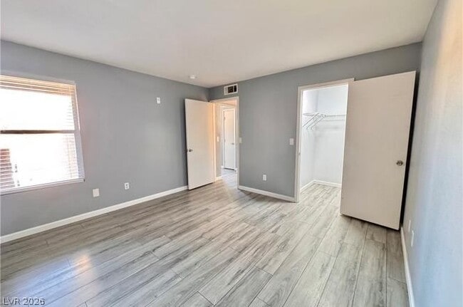 Building Photo - 1150 N Buffalo Dr