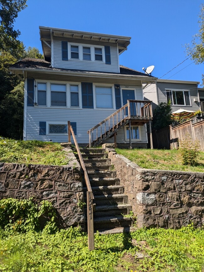 Building Photo - 1547 Sturgus Ave S