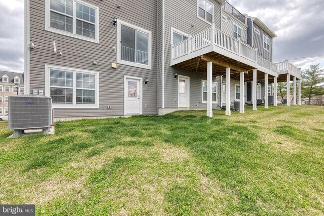 Building Photo - 2006 Ivory Brook Rd