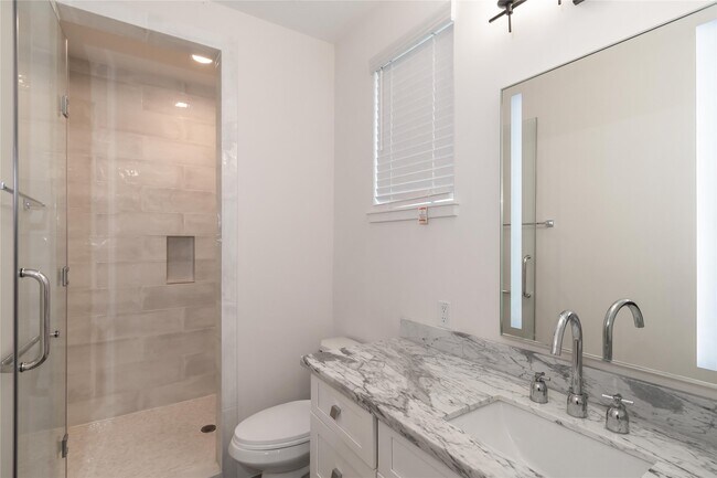 Building Photo - 3821 N Braeswood Blvd