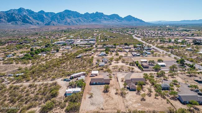 Building Photo - 15456 N Twin Lakes Dr