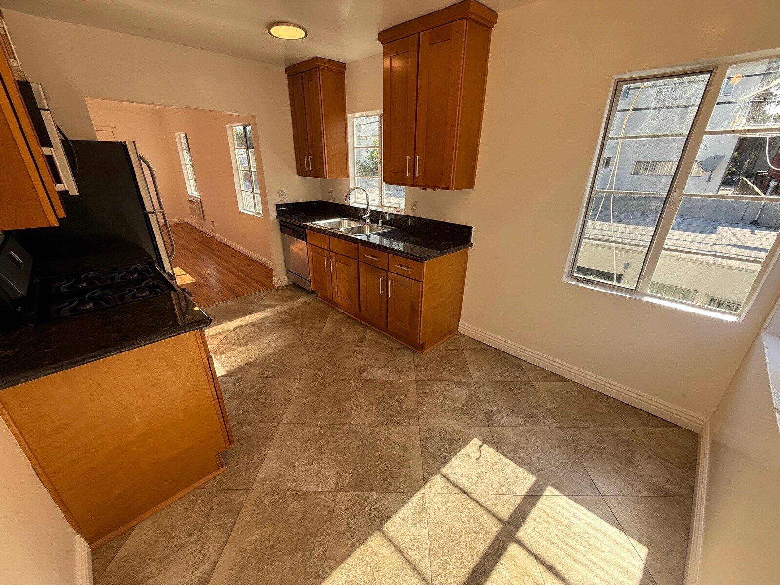 Building Photo - 1811 Garfield Pl