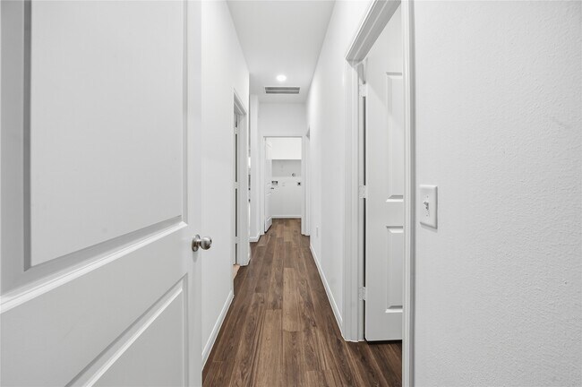 Building Photo - 16306 Fontana Ct