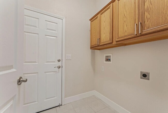 Building Photo - 1058 Chip Ct