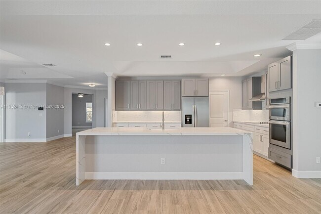 Building Photo - 4610 SW Masefield St
