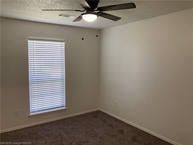 Building Photo - 2020 Palomino Dr
