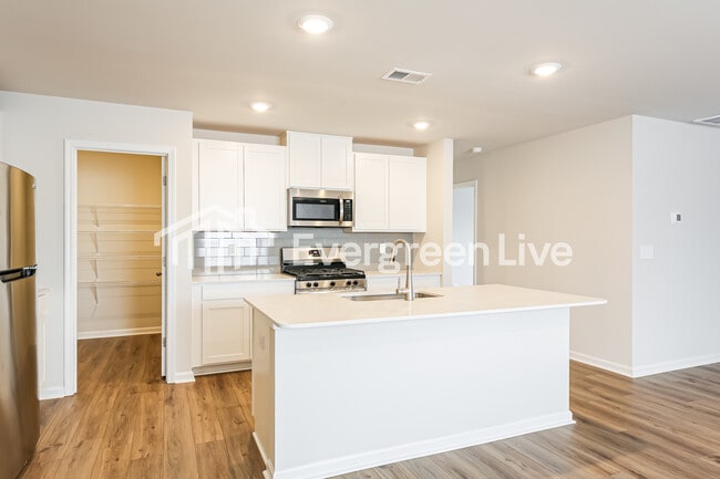 Building Photo - coming soon