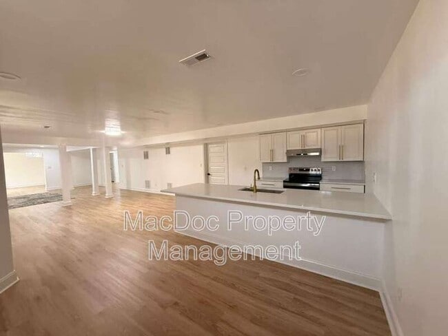 Building Photo - 10402 Laurel Ridge Way