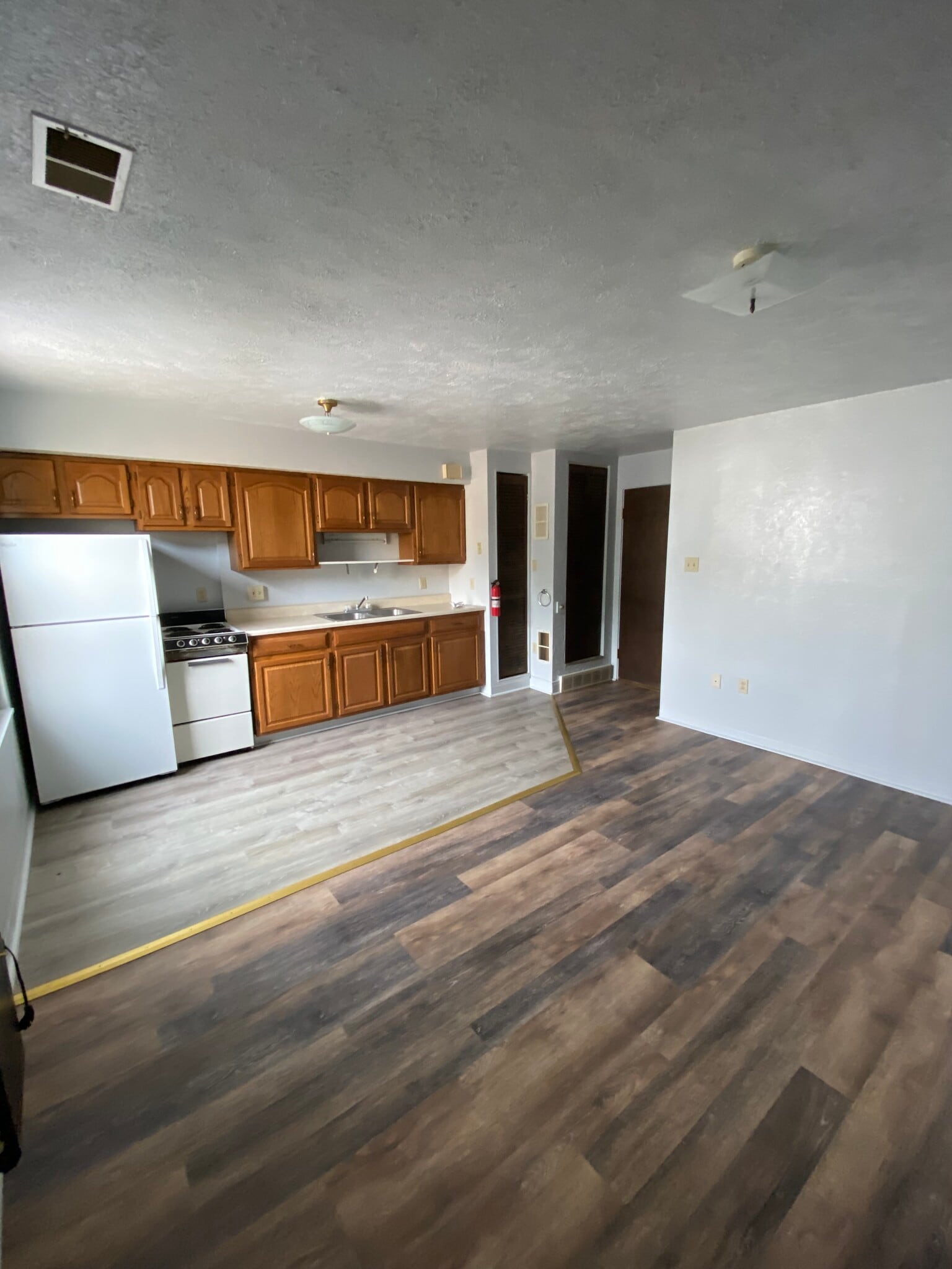 Building Photo - 700 Brinton Ave