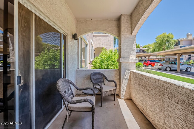 Building Photo - 5345 E Van Buren St