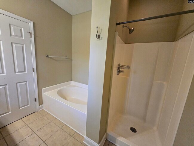 Building Photo - 301 Long Pointe Ln