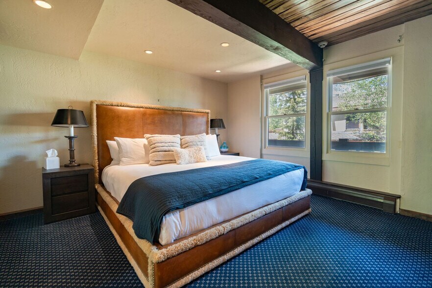 Building Photo - 70 Gallun Ln