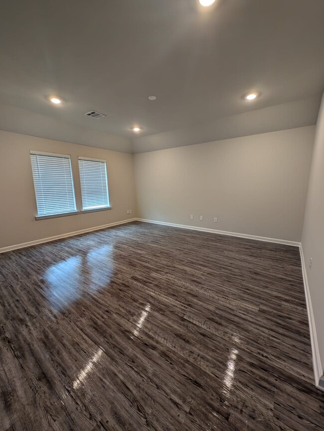 Building Photo - 13213 Fowler Dr