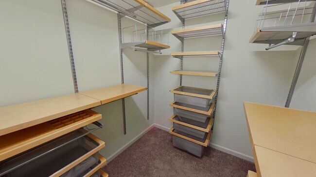 Building Photo - 6778 Buttermere Dr
