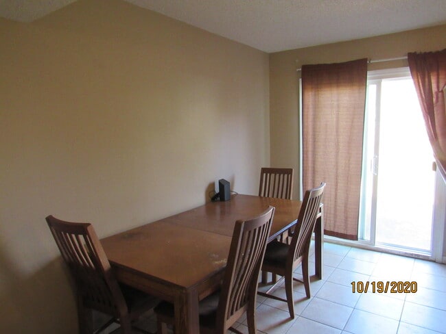 Building Photo - 1853 Whispering Oaks Ln