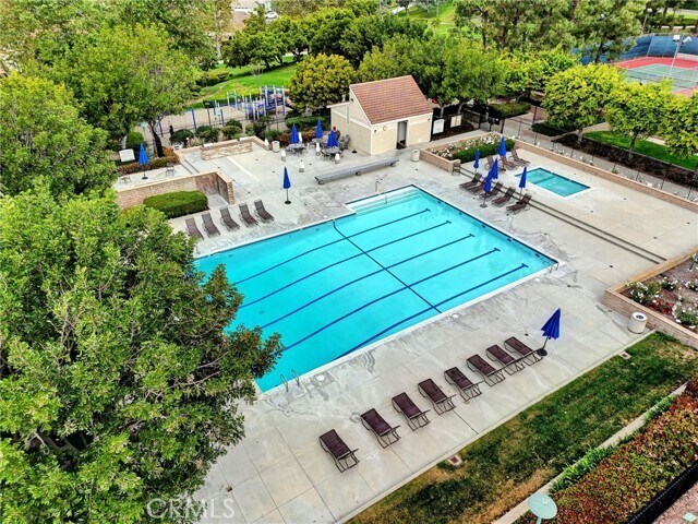 Building Photo - 16 Sycamore Creek