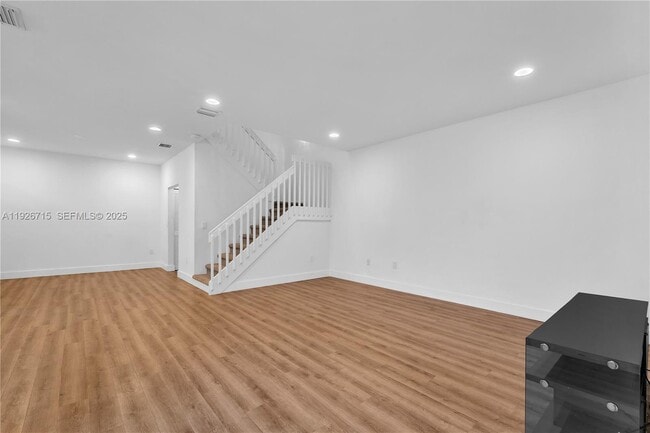 Building Photo - 1450 Weeping Willow Way