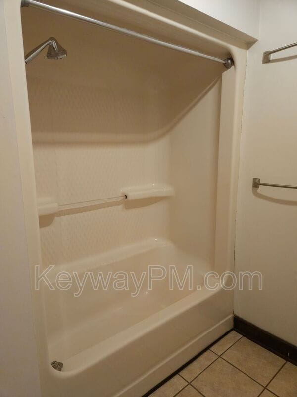 Building Photo - 299 Woodland Dr