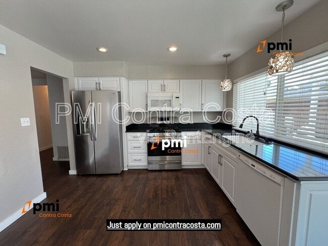 Building Photo - 2690 Waltrip Ln