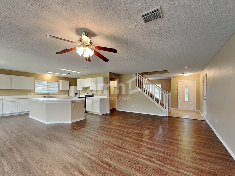 Building Photo - 12206 Rosedown Ln