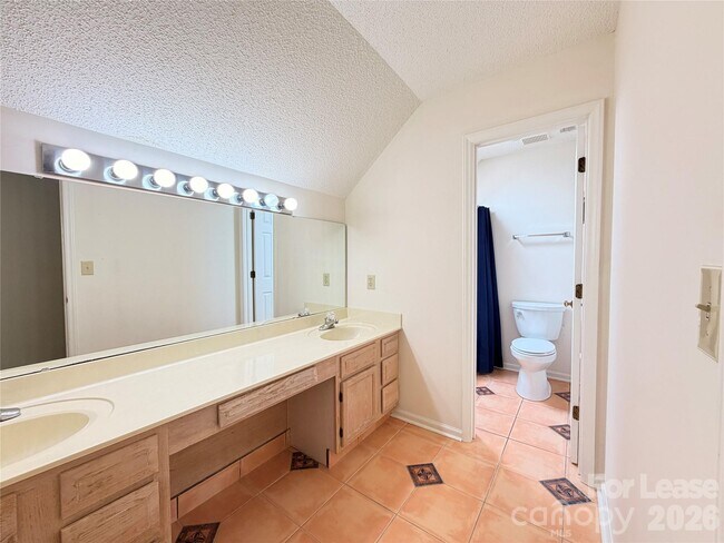 Building Photo - 118 Sunfish Dr