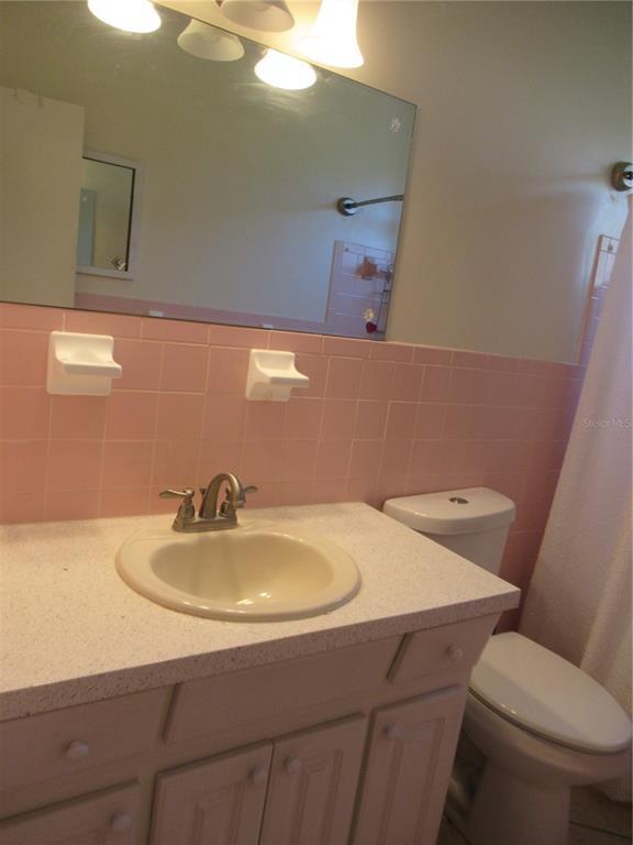 Building Photo - 2402 Ecuadorian Way