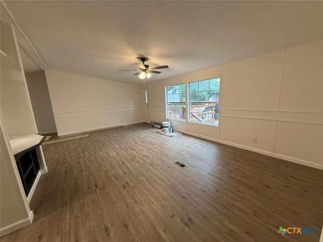 Building Photo - 532 Grandview Bend