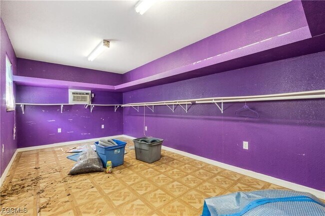 Building Photo - 1399 Shields St