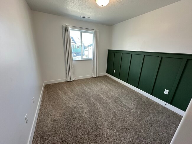 Building Photo - 3306 Eagle Mountain Town Home