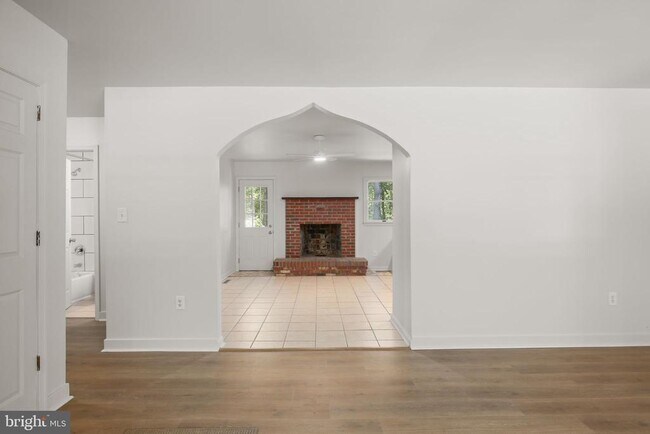 Building Photo - 6065 Eagles Nest Ln