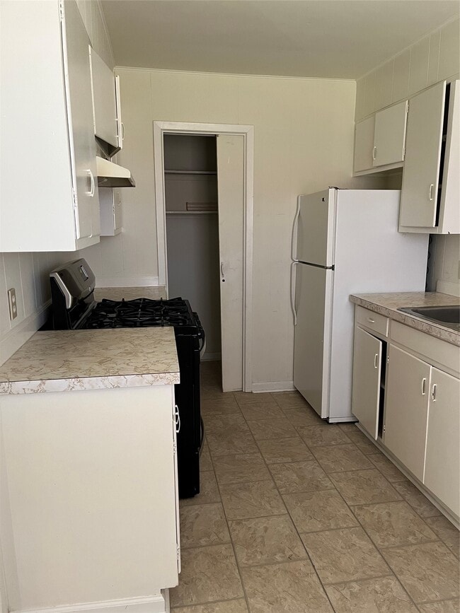 Building Photo - 913 Prentice Ln