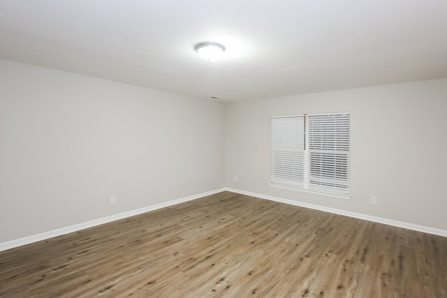 Building Photo - 7215 Hathaway Ct