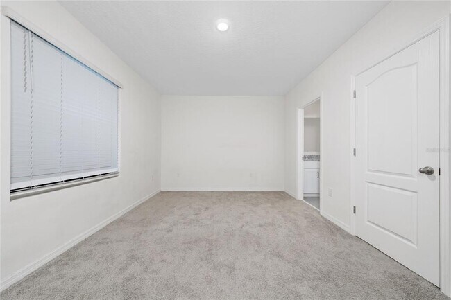 Building Photo - 1426 Isleta Lp