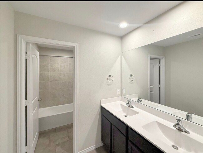 Building Photo - 14135 Riley Creek Ct