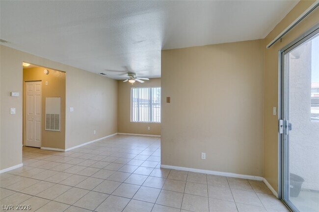 Building Photo - 7300 W Pirates Cove Rd